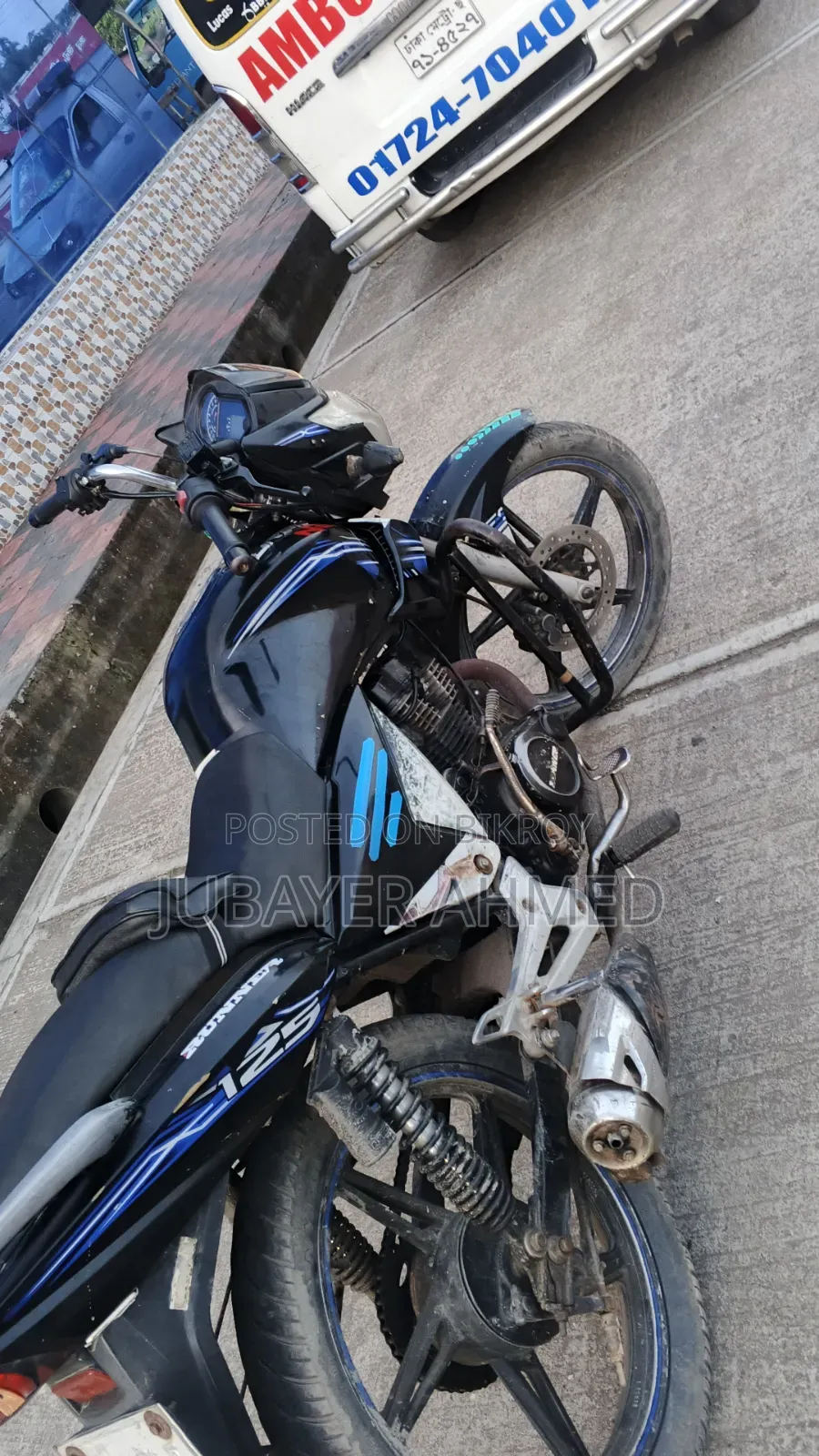 Bajaj 2017 Black