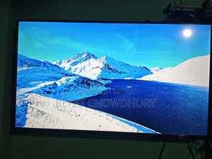 Selling: Singer Primax Series 43" 4K Smart TV (Like New)