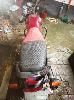 Hero Dawn 100 2015 Red