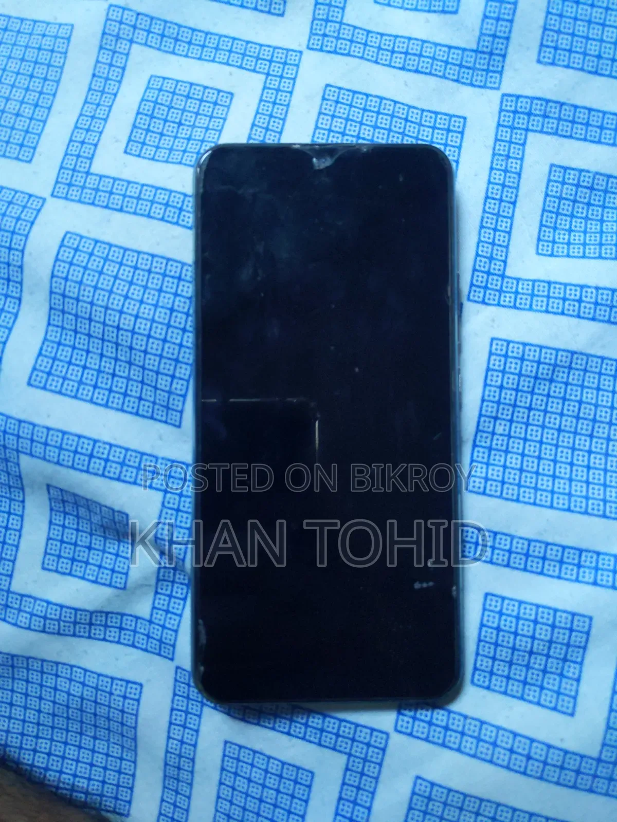 Vivo Y17 128 GB Graphite