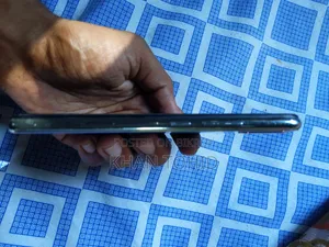 Vivo Y17 128 GB Graphite