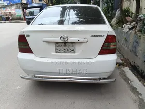 Toyota Corolla Sedan Automatic 2004 White