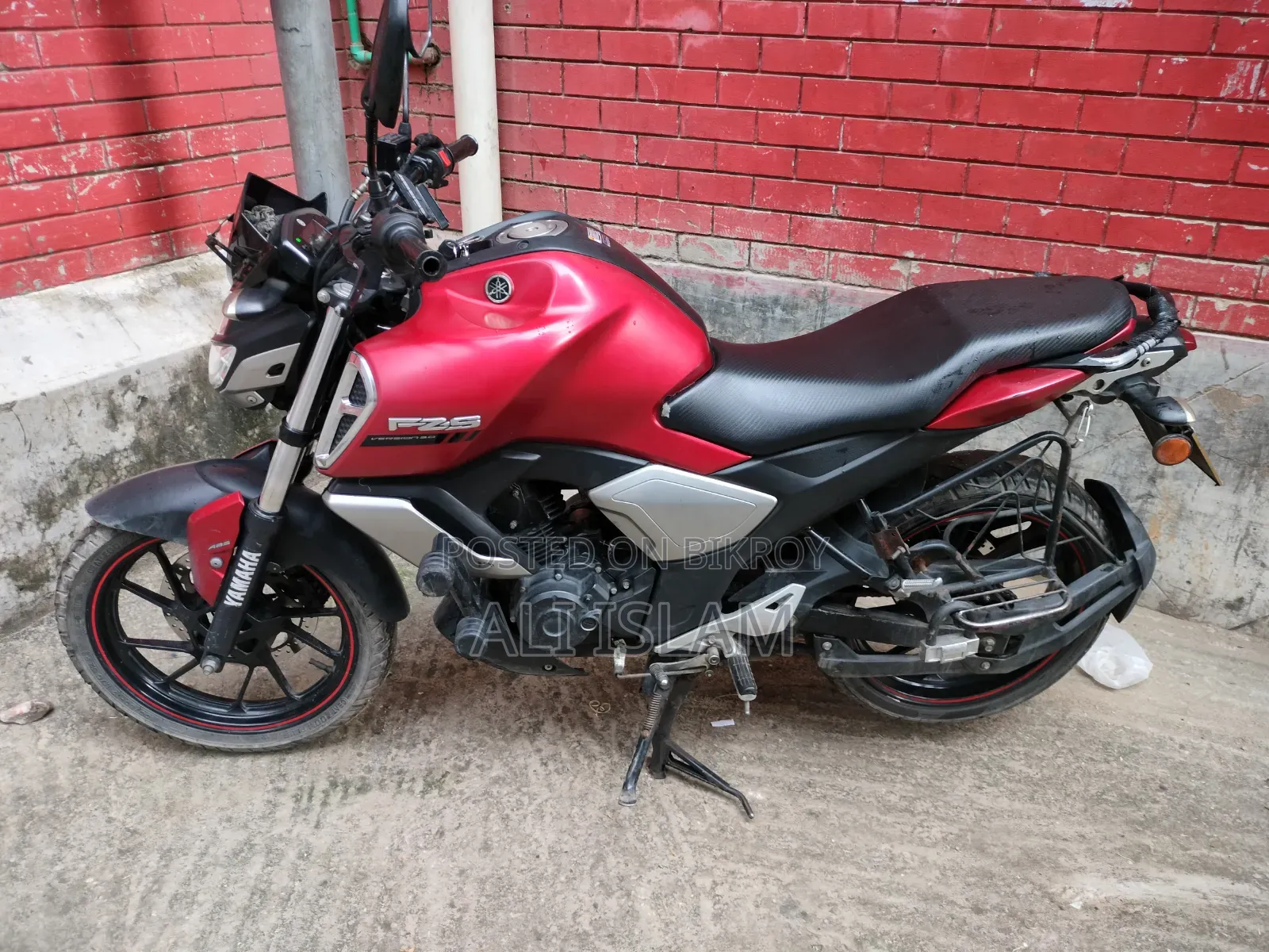 Yamaha FZS V3 2022 Red