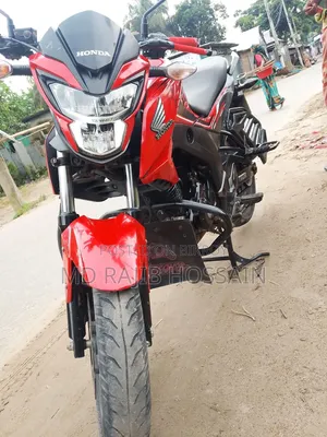 Honda Hornet 2022 Red