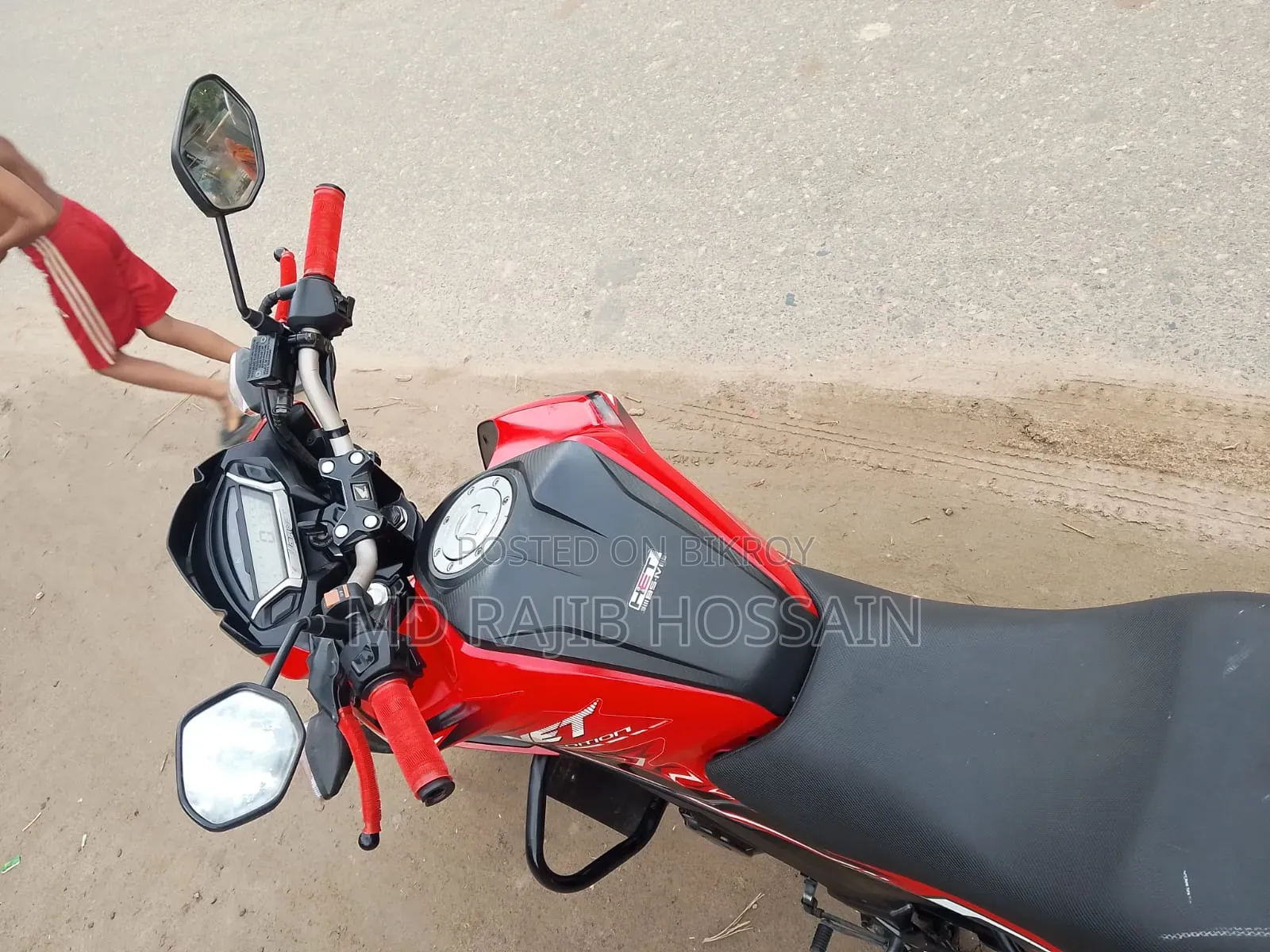 Honda Hornet 2022 Red
