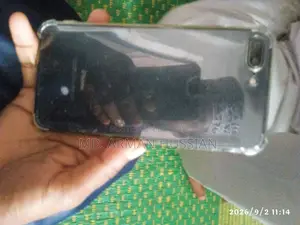 অ্যাপল আইফোন ৭ প্লাস ১২৮ জিবি কালো