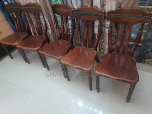 এক সেট চেয়ার বিক্রি করতে চাই