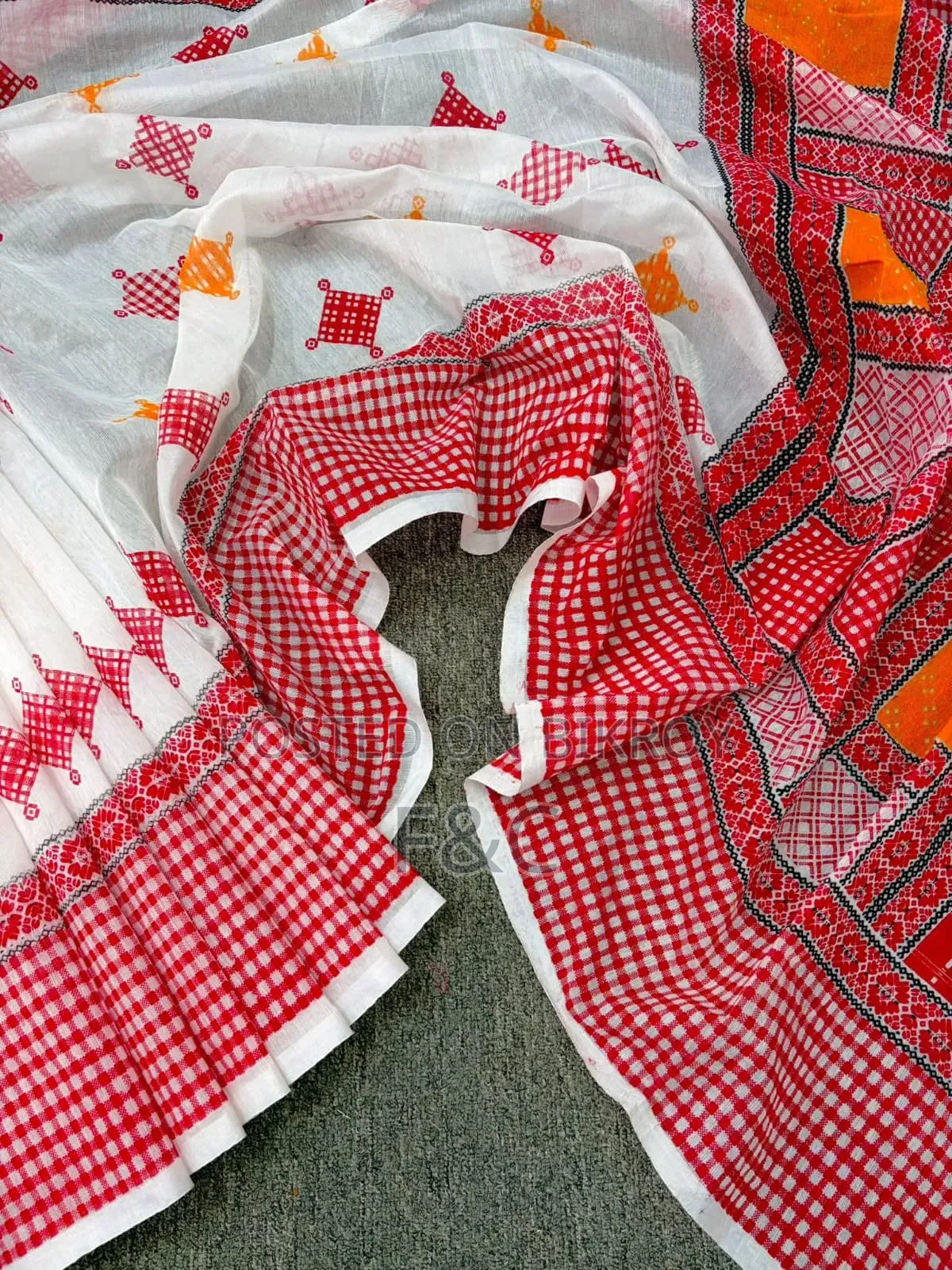 শাড়ি  পূজা