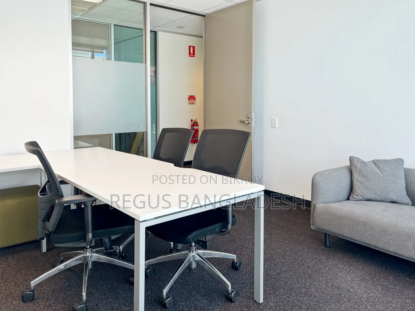 Serviced Furnished Office Space in Regus, the Glass House