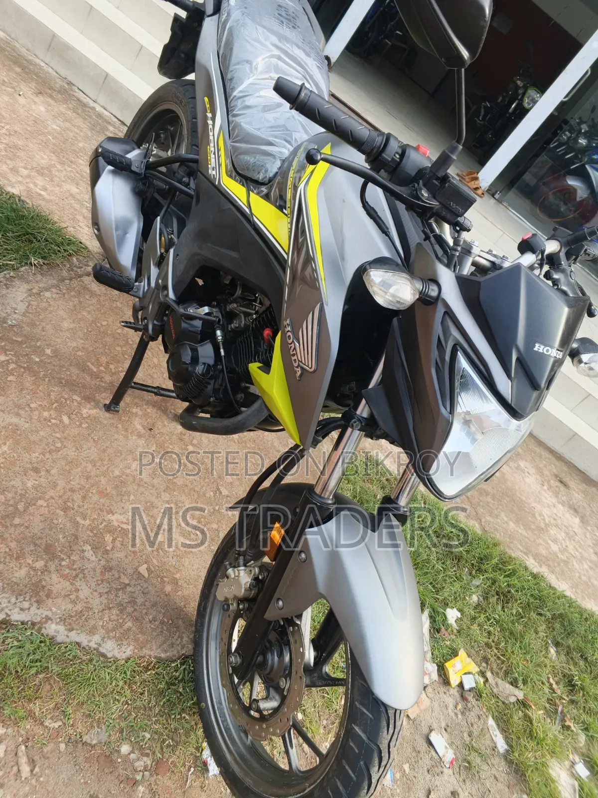 Honda Hornet 2020 Silver