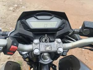 Honda Hornet 2020 Silver