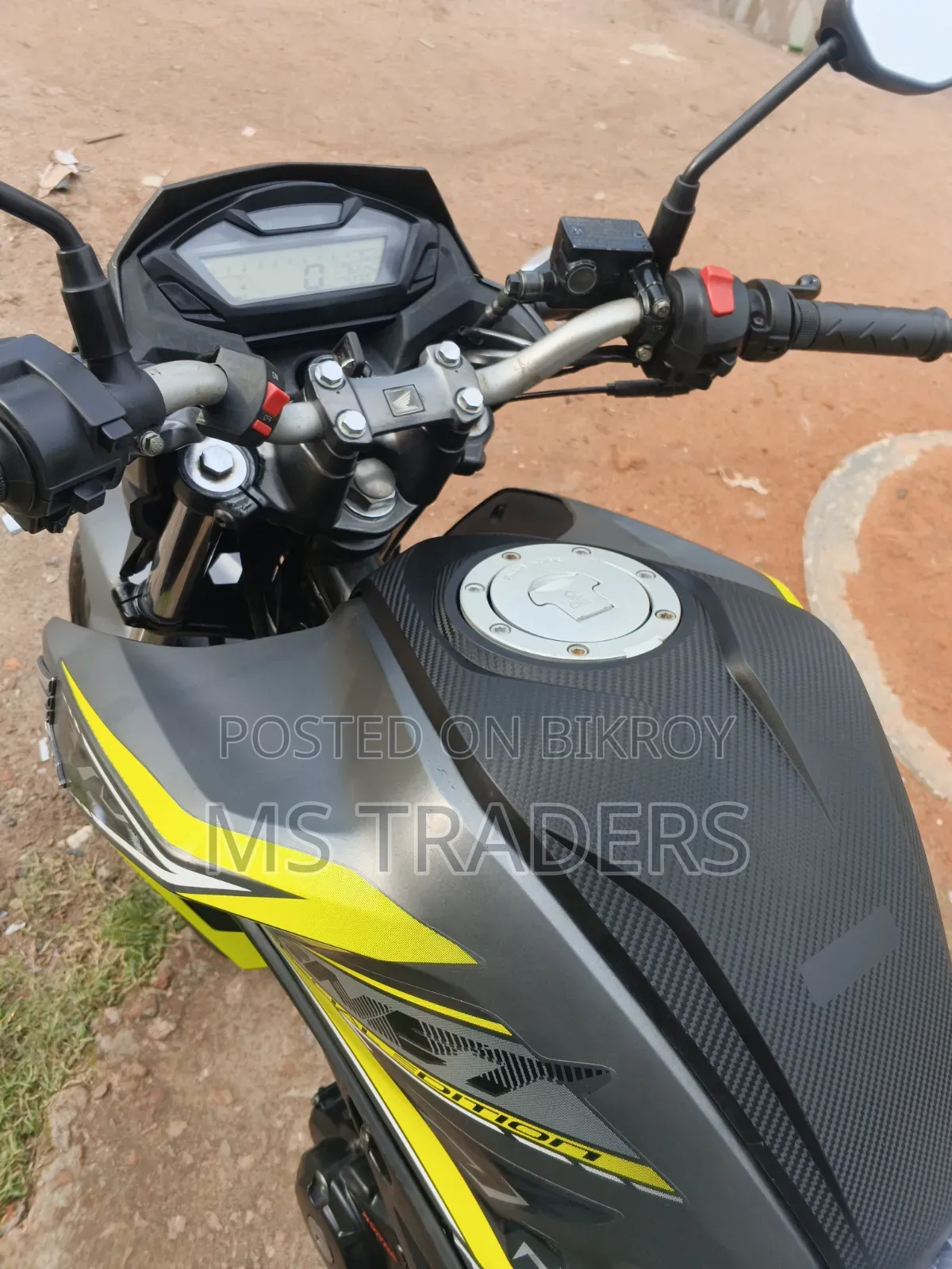 Honda Hornet 2020 Silver