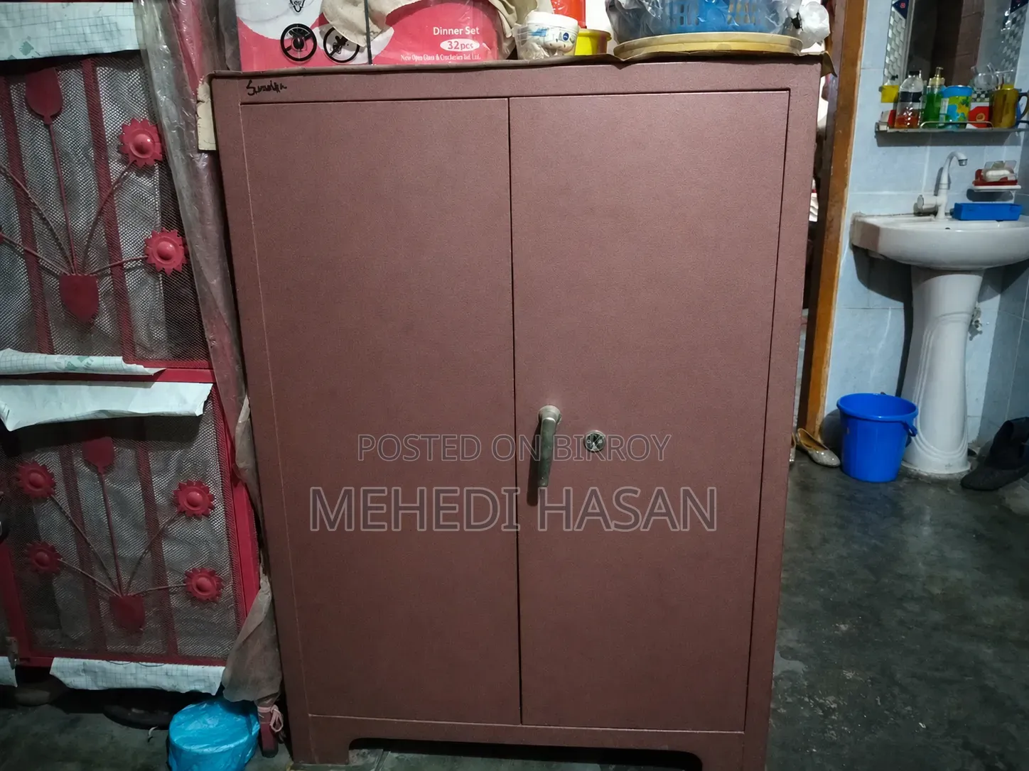 মজবুত ও টেকসই ছোট স্টিলের আলমারি / কেবিনেট বিক্রি হবে