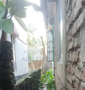 যারা ডুপ্লেক্স বাড়ির জন্য জমি খুঁজছেন তাদের জন্য পারফেক্ট পজিশন। লো