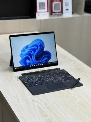 Laptop Microsoft Surface Pro 9 16GB Intel Core i7 SSD 512GB