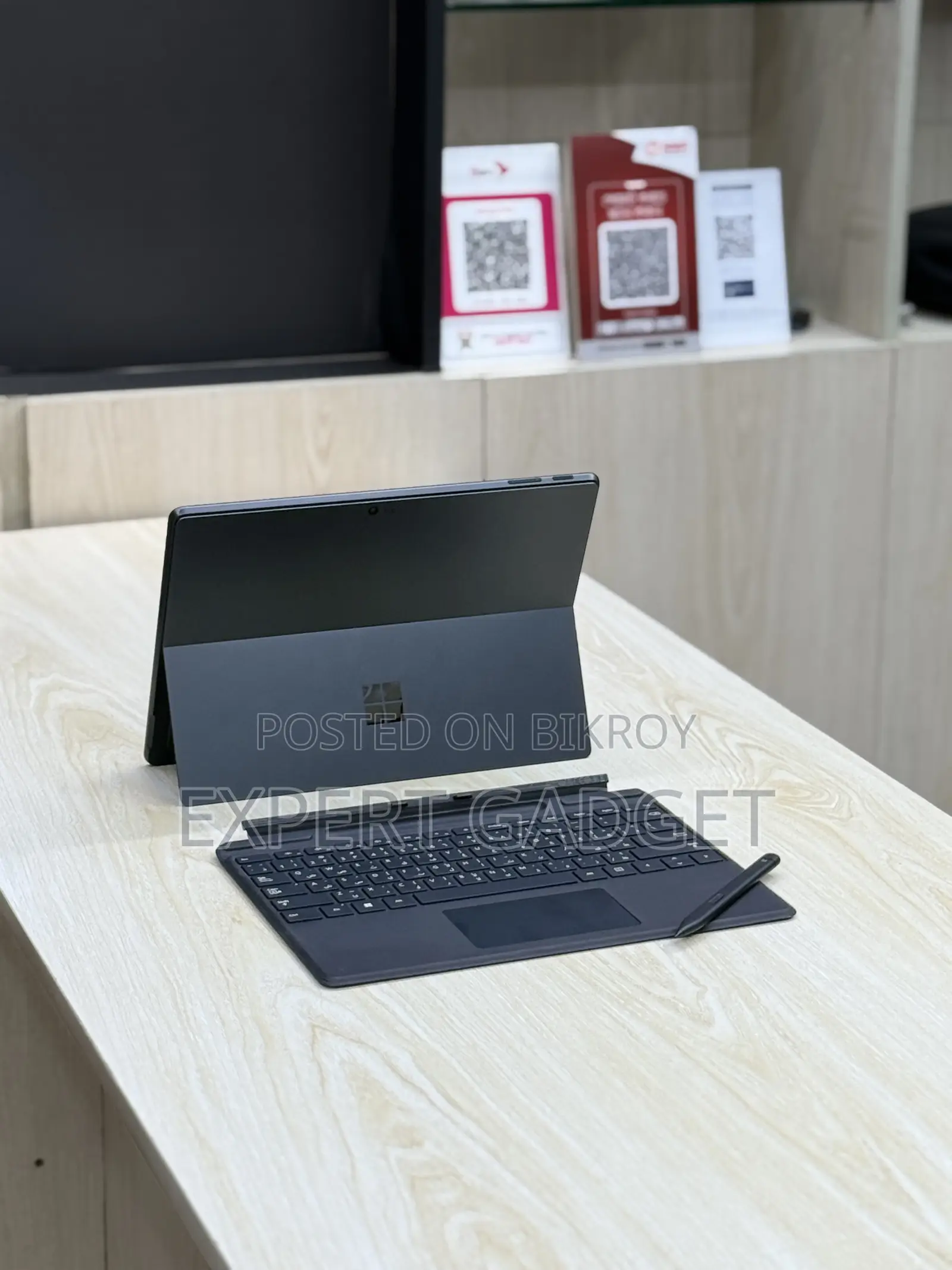 Laptop Microsoft Surface Pro 9 16GB Intel Core i7 SSD 512GB