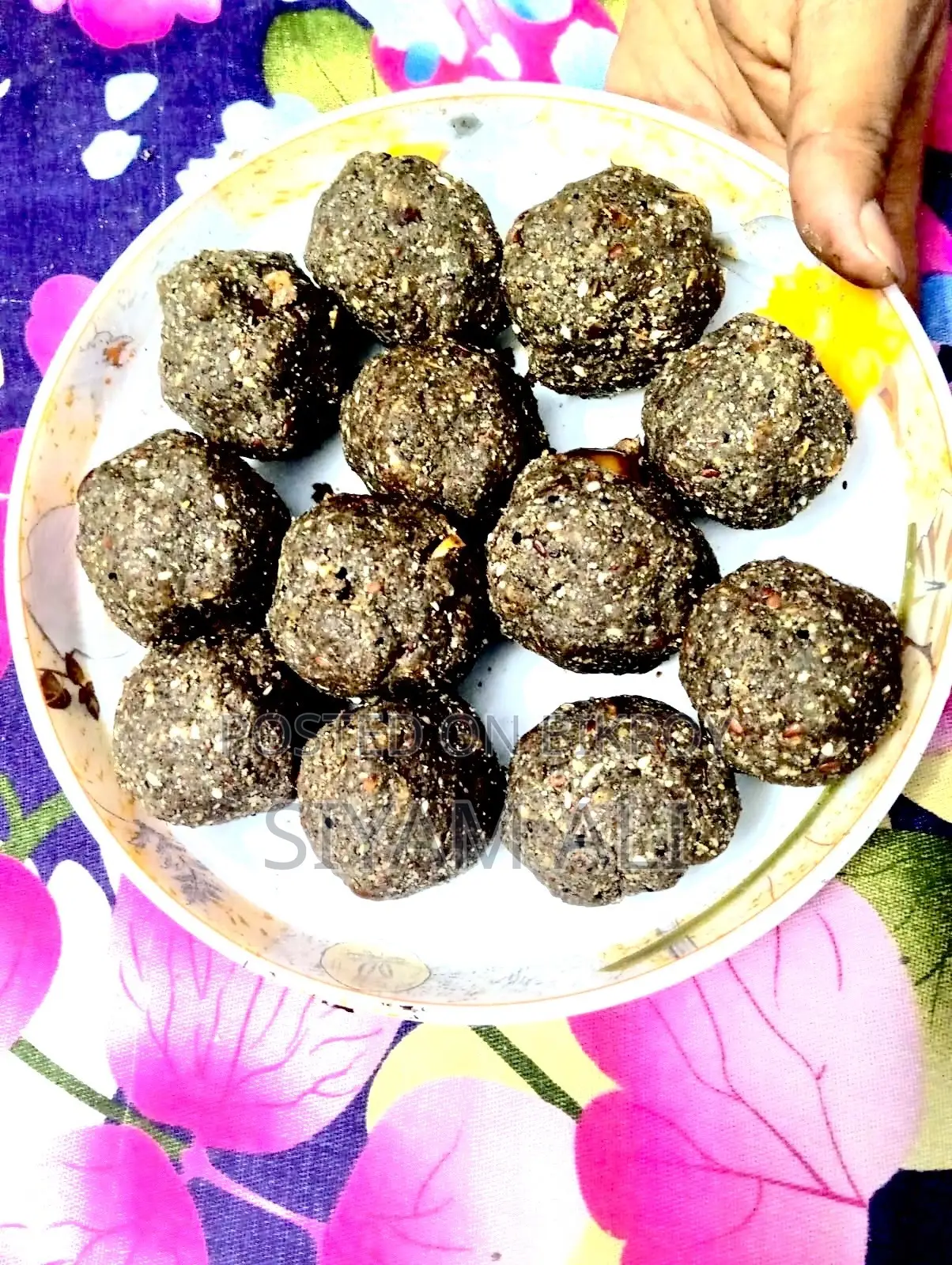 Boitin Laddu and Badam Borofi