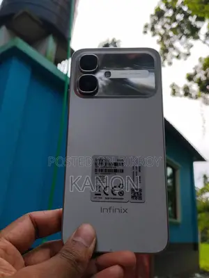 Infinix Smart 20 64 GB Silver