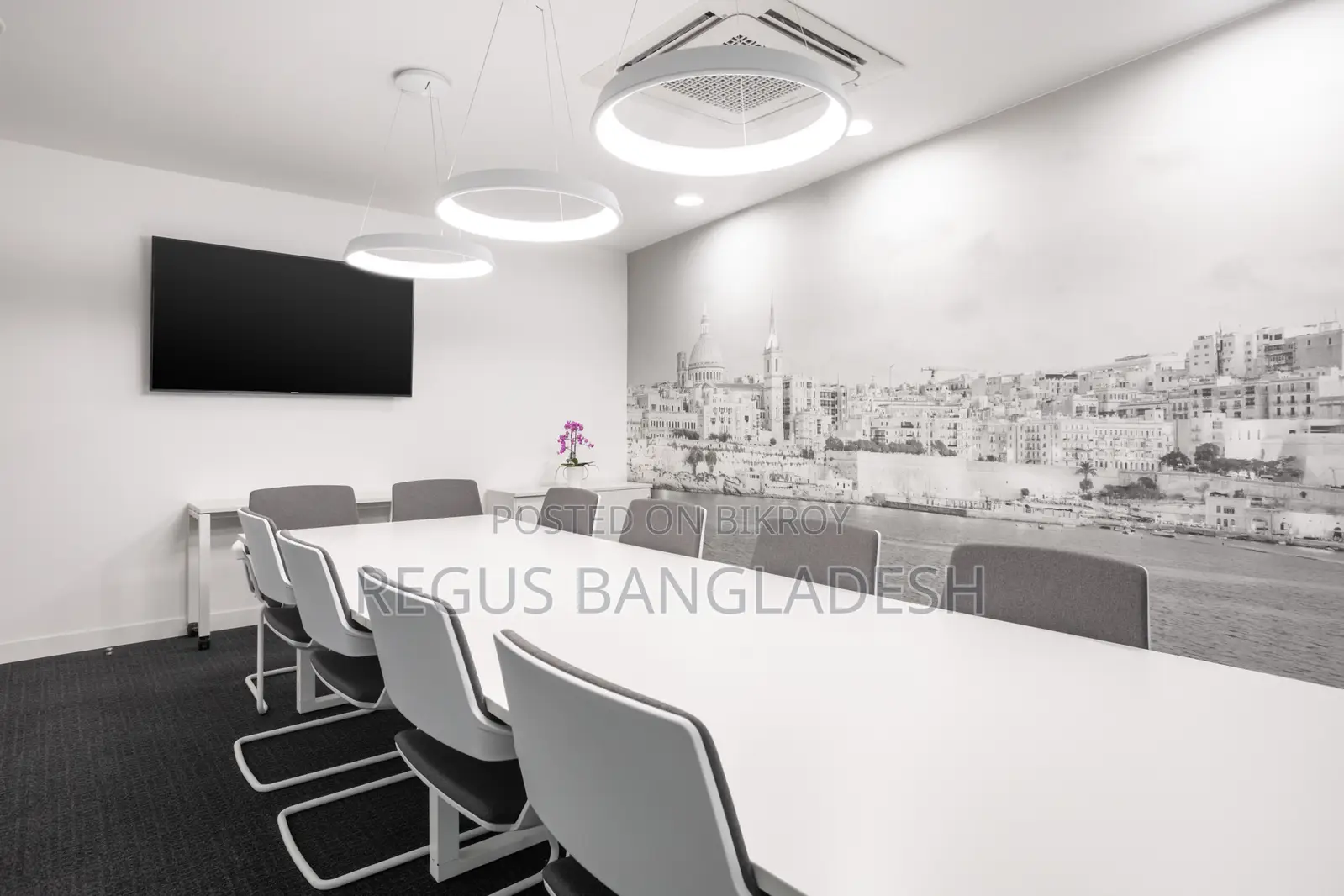 Serviced Furnished Office Space in Regus, the Glass House