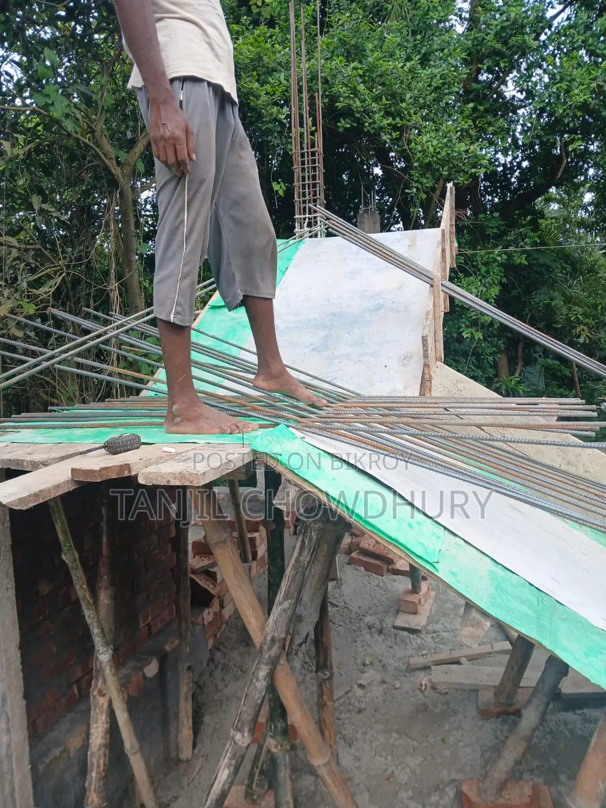 Roof available for rent for solar panels