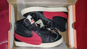 Authentic Sneaker