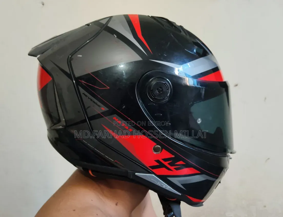 MT, Helmet