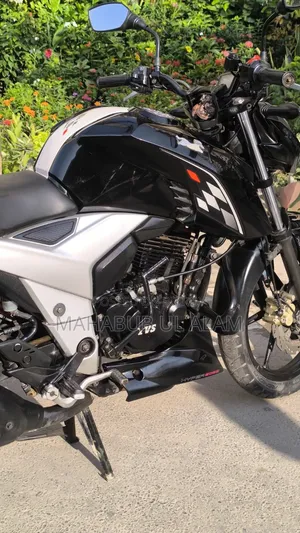 TVS Apache RTR 160 2V ABS 2022 Black