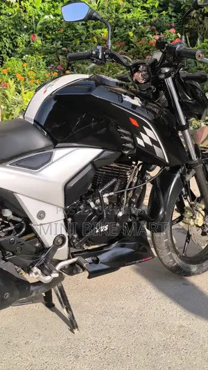 TVS Apache RTR 160 2V ABS 2022 Black