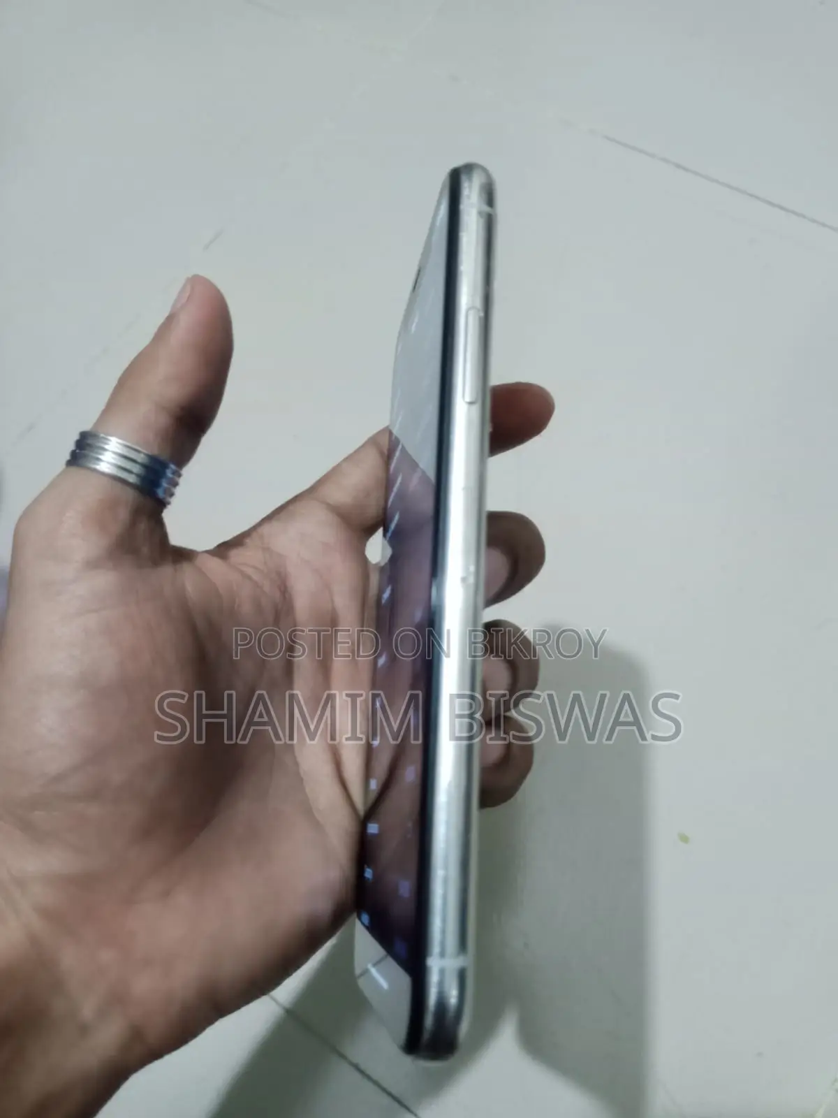 Apple iPhone X 64 GB White
