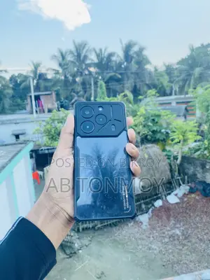 Tecno Pova 6 Pro 5G 256 GB Purple
