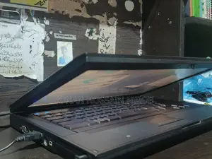 Laptop Dell Latitude 7490 4GB Intel Core i5 HDD+SSD 128GB