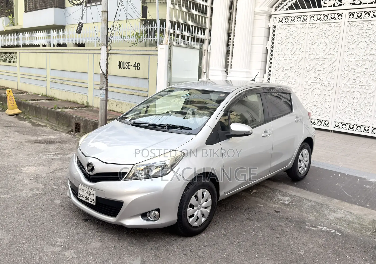Toyota Vitz 1.3 AWD 5dr 2012 Silver