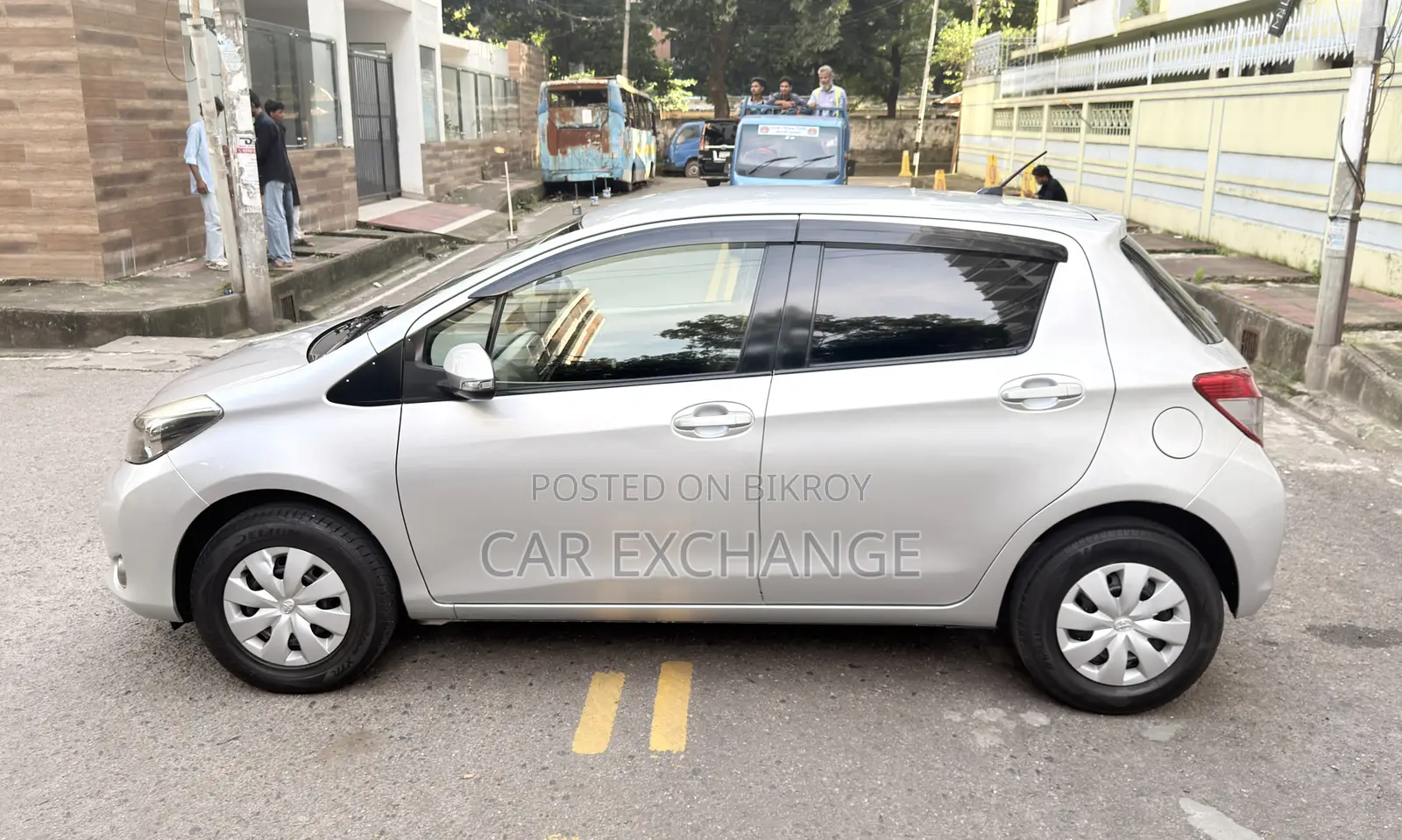 Toyota Vitz 1.3 AWD 5dr 2012 Silver