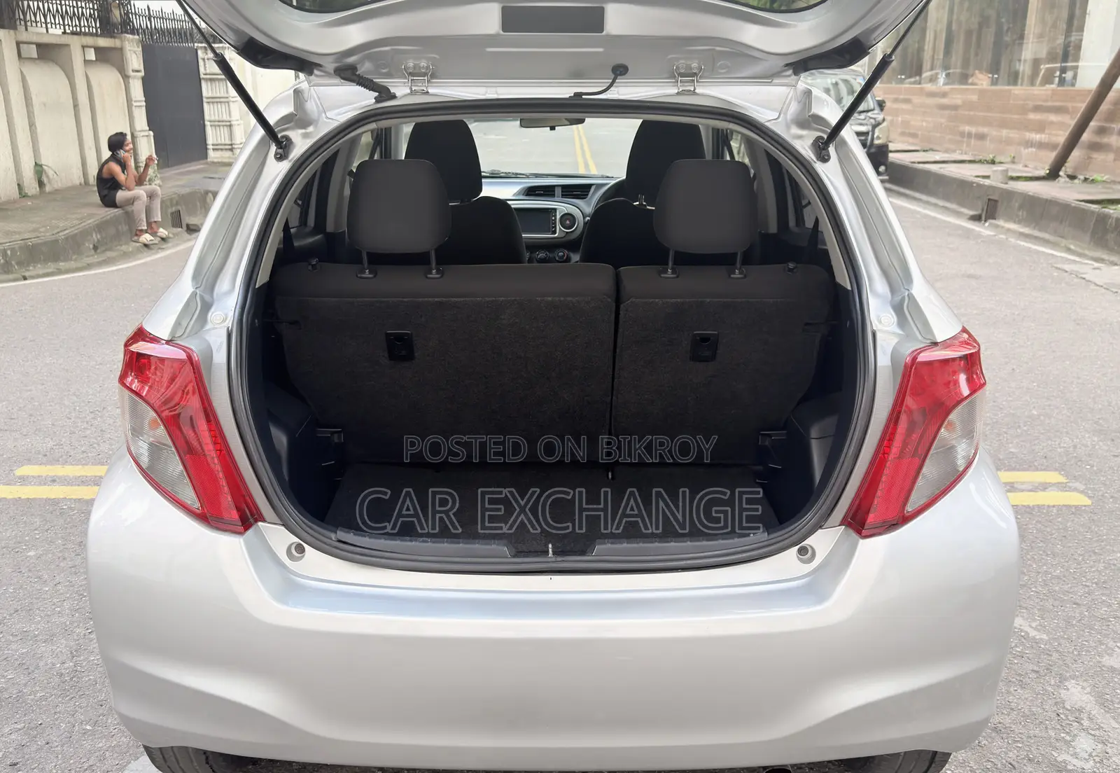 Toyota Vitz 1.3 AWD 5dr 2012 Silver