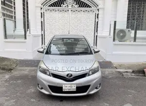 Toyota Vitz 1.3 AWD 5dr 2012 Silver