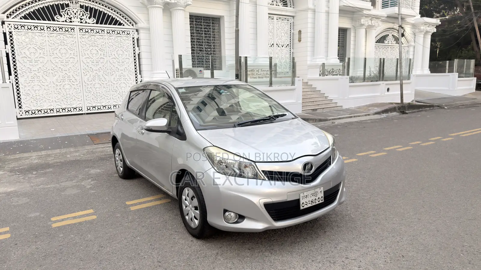 Toyota Vitz 1.3 AWD 5dr 2012 Silver