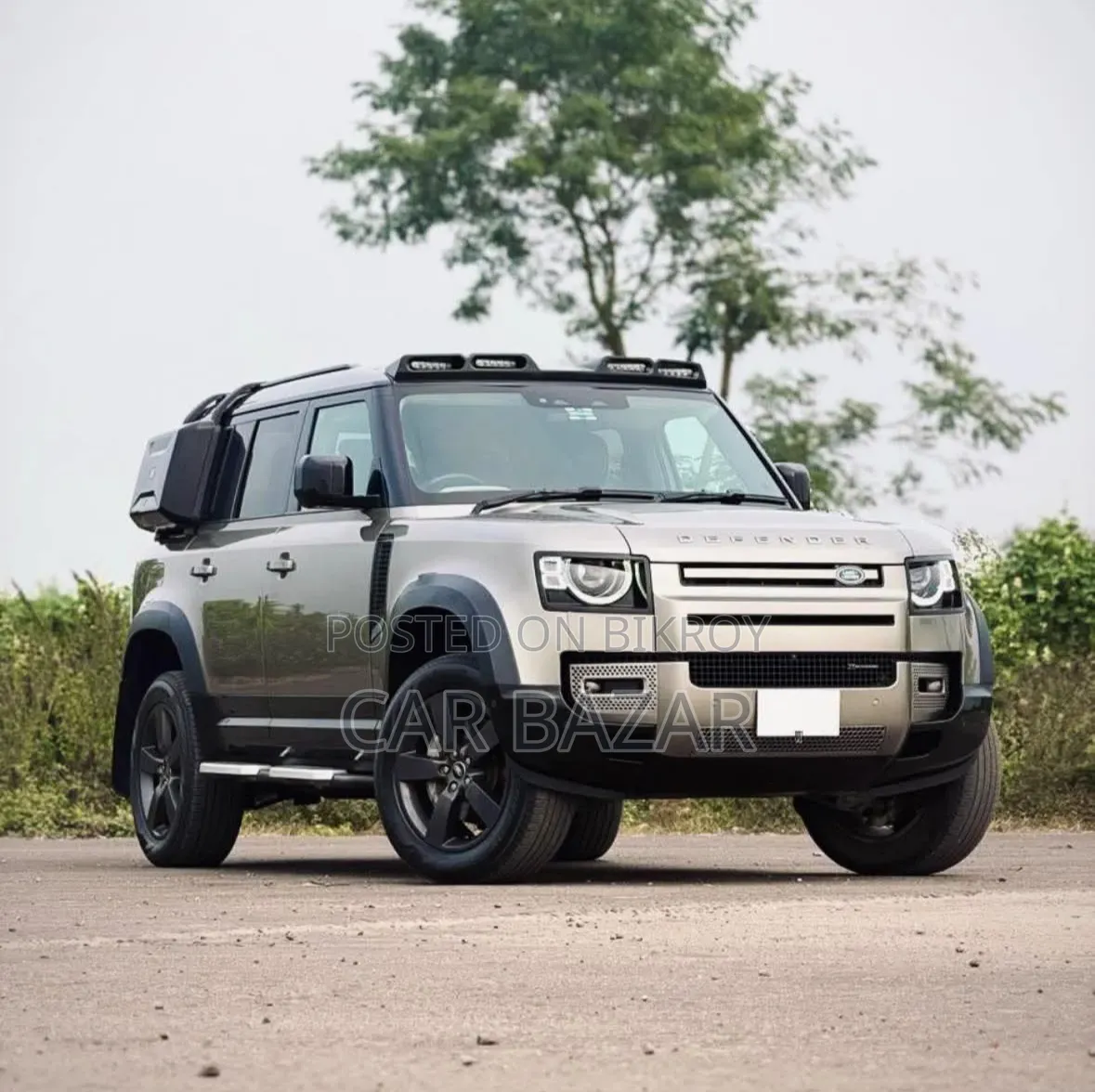 Land Rover Defender X-Dynamic SE 2023 Brown