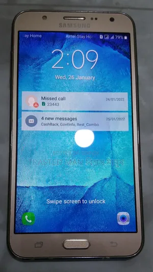 Samsung Galaxy J7 Pro 32 GB Gold