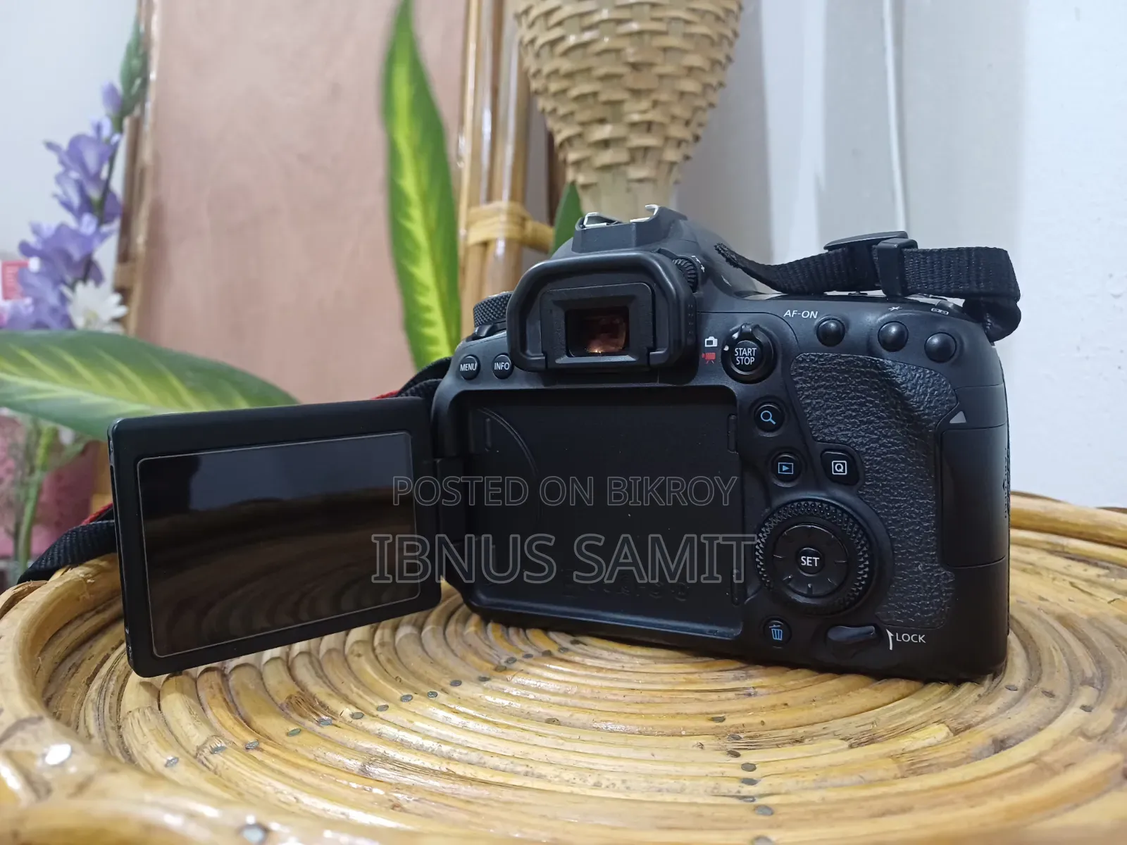 Canon 6D Mark Ii DSLR Camera (With 50mm Lens, Battery, Bag & Others)