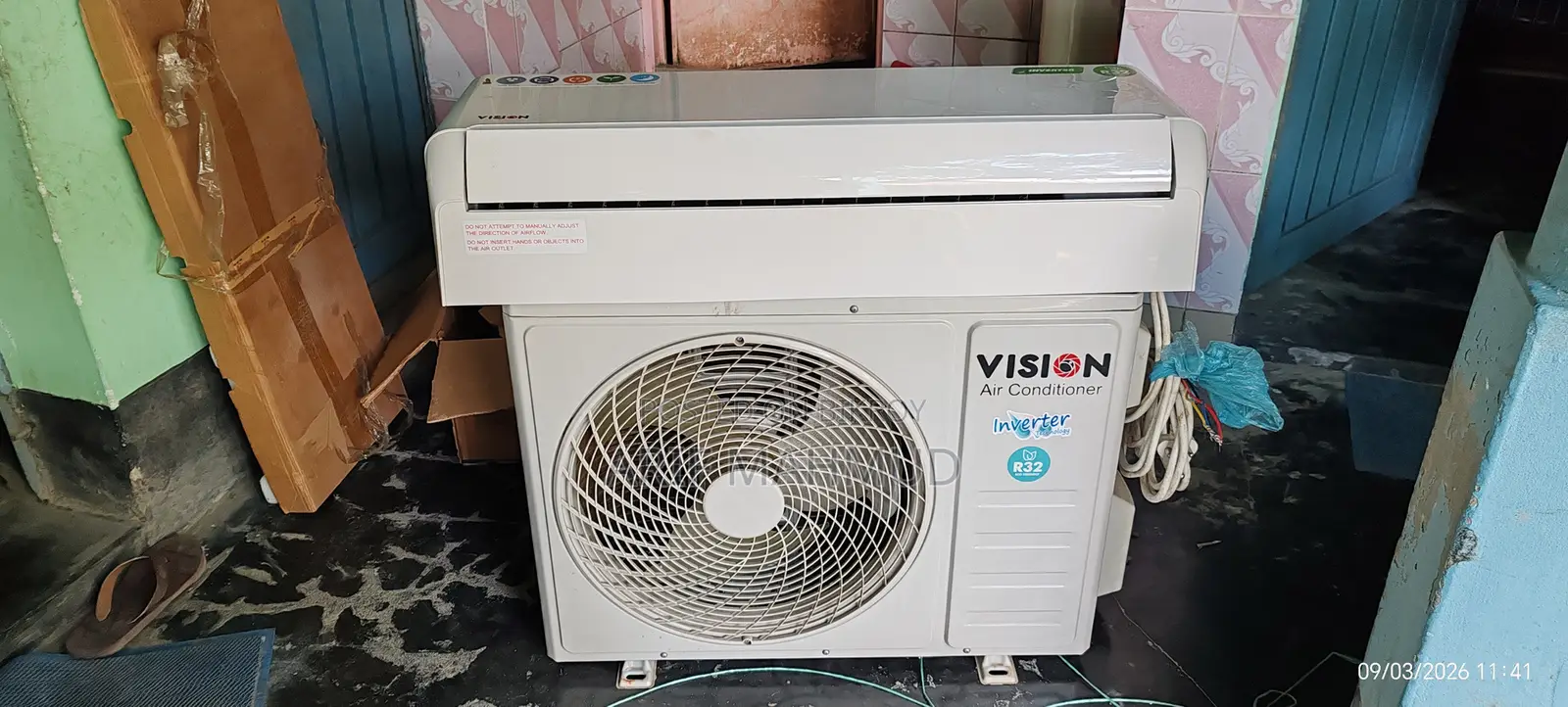 Vision AC. Model: R 32