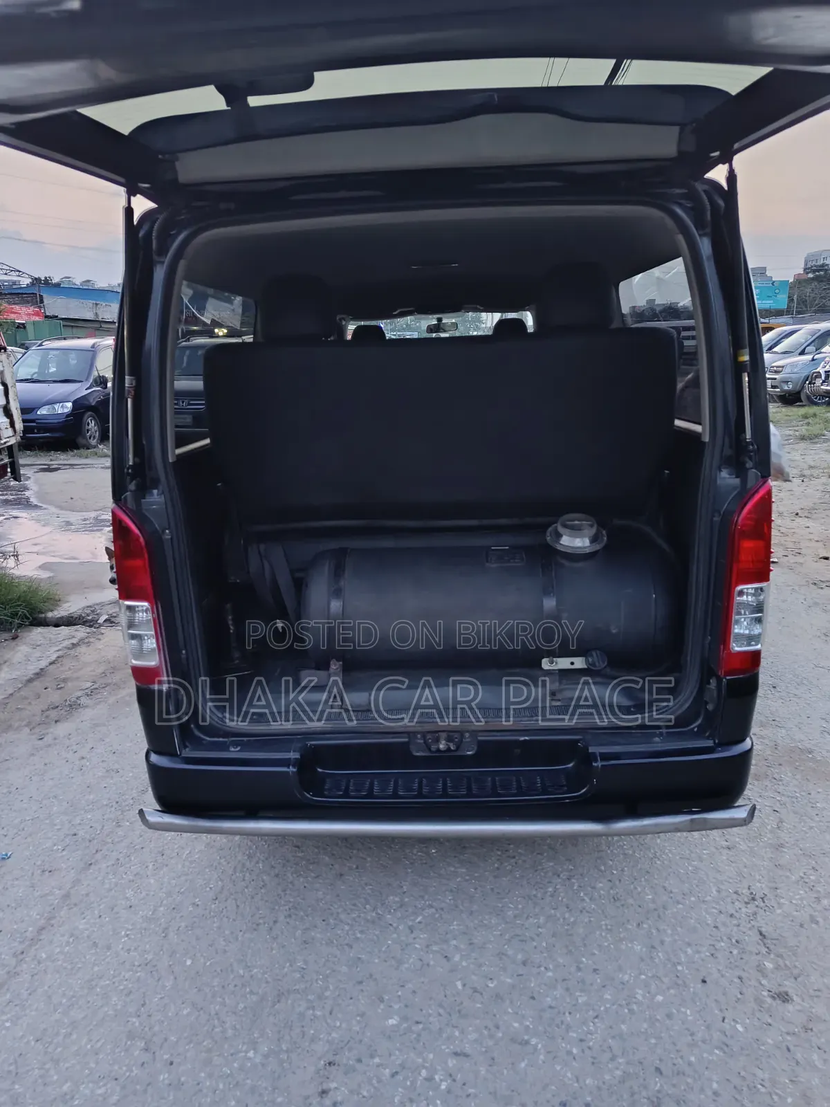 Toyota Hilux 2012 Black