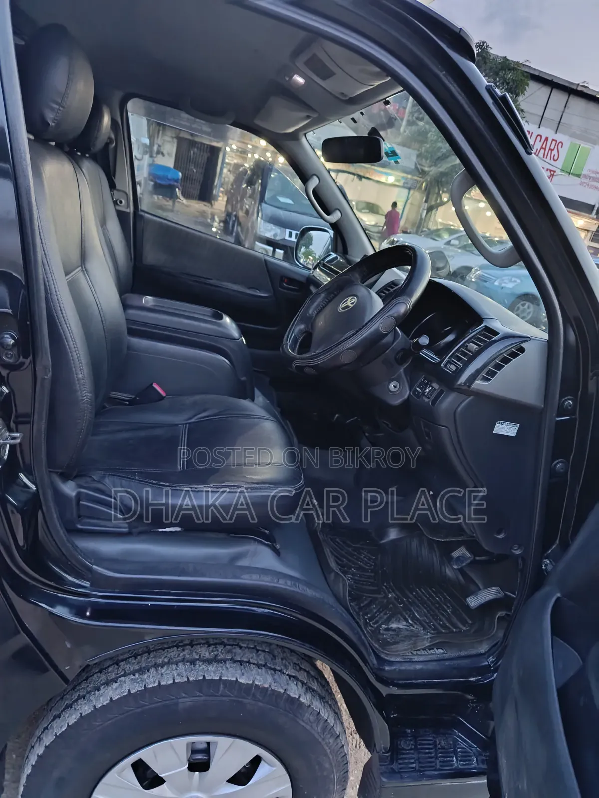 Toyota Hilux 2012 Black