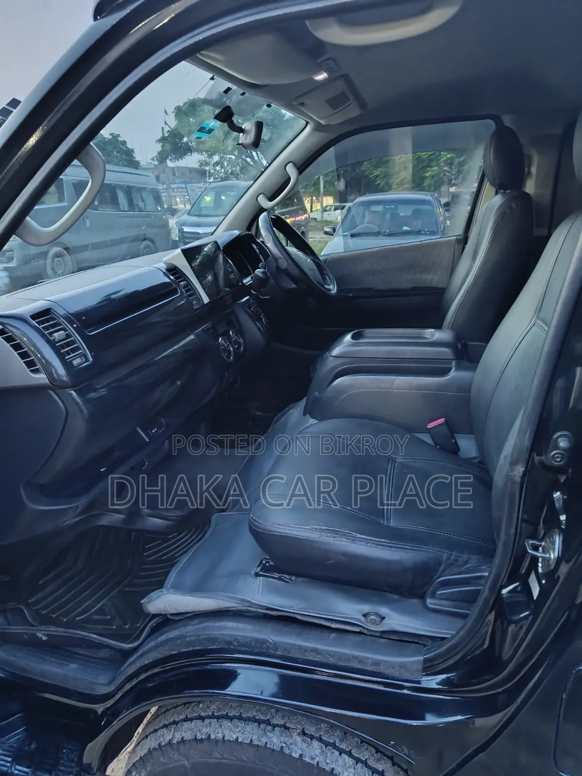 Toyota Hilux 2012 Black