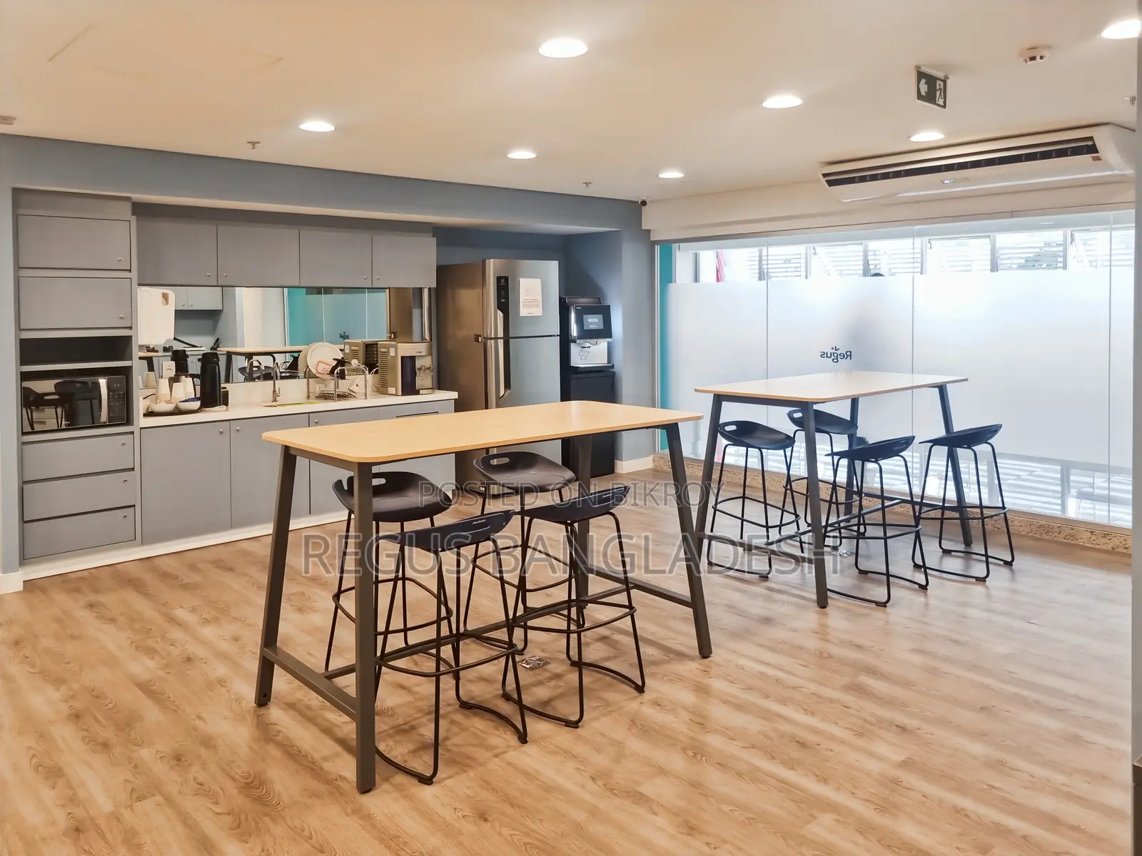 Find a Dedicated Desk in Regus, UTC Building