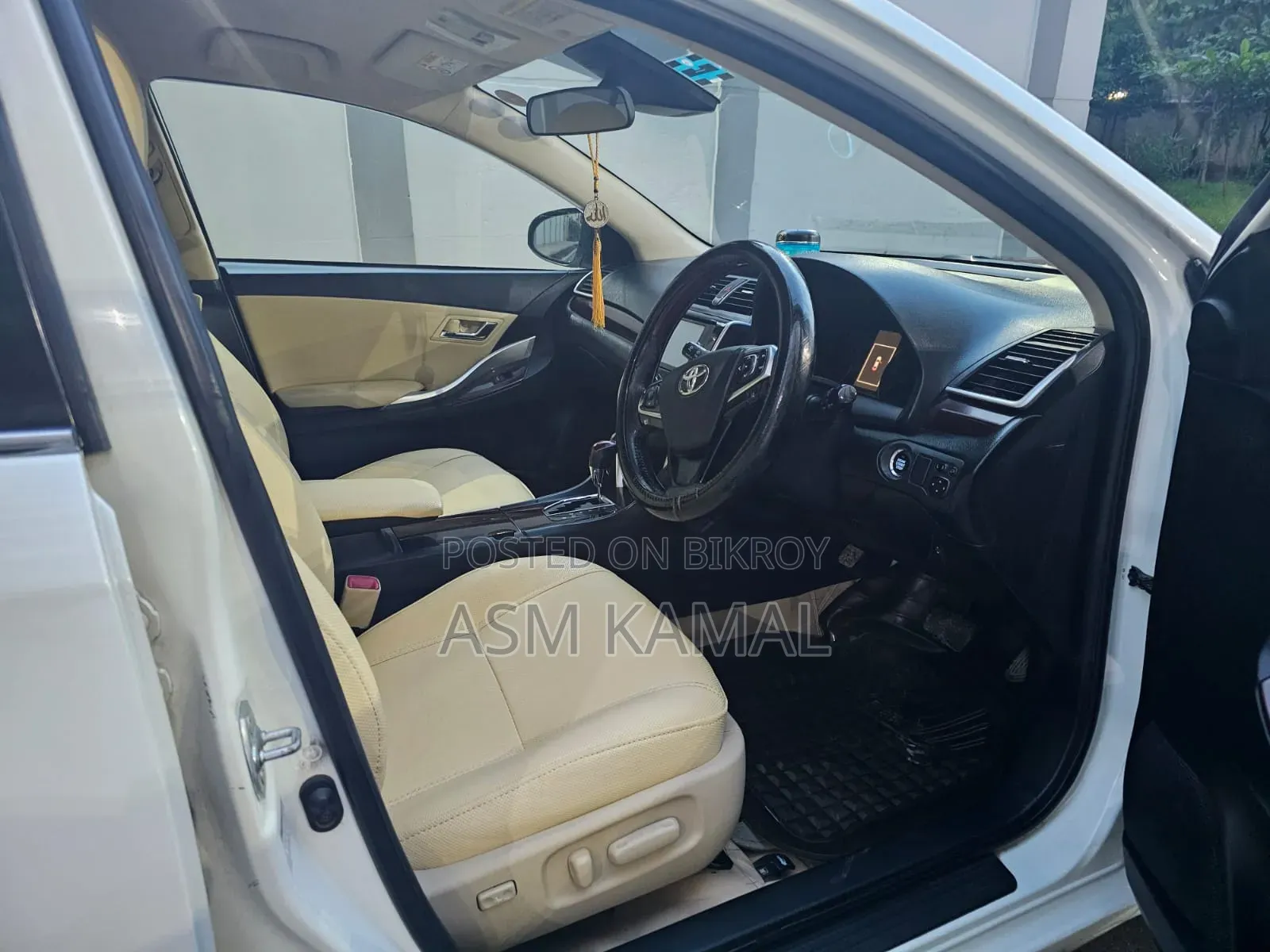 Toyota Premio 2017 Pearl