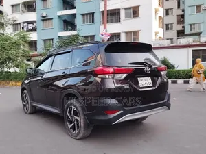 Toyota Rush 1.5 RWD 2019 Maroon