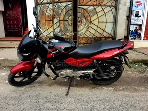 Bajaj Pulsar 150 2015 Red