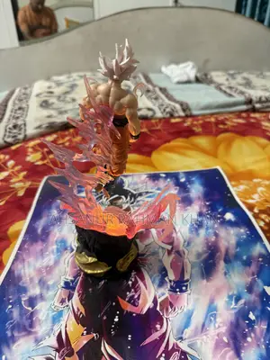 Goku Super Ultra Instrict Action Figure