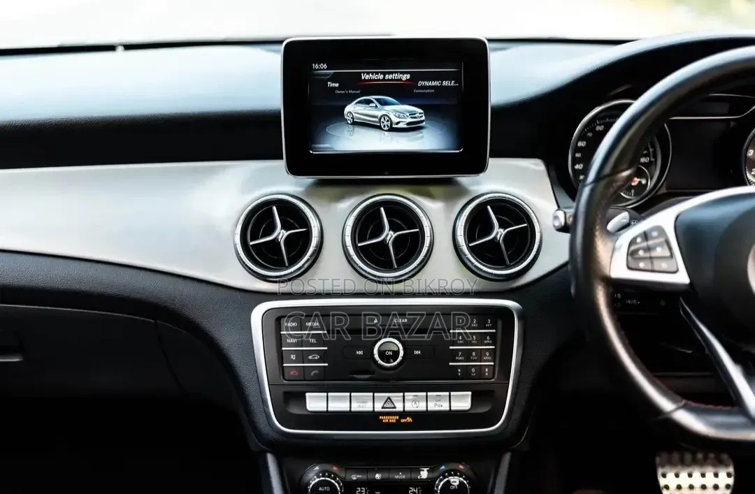 Mercedes-Benz CLA-Class CLA 180 Sedan 2018 Brown