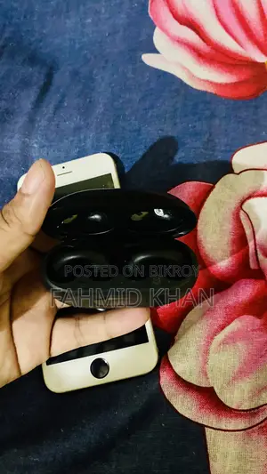 TWS Bluetooth Earbuds